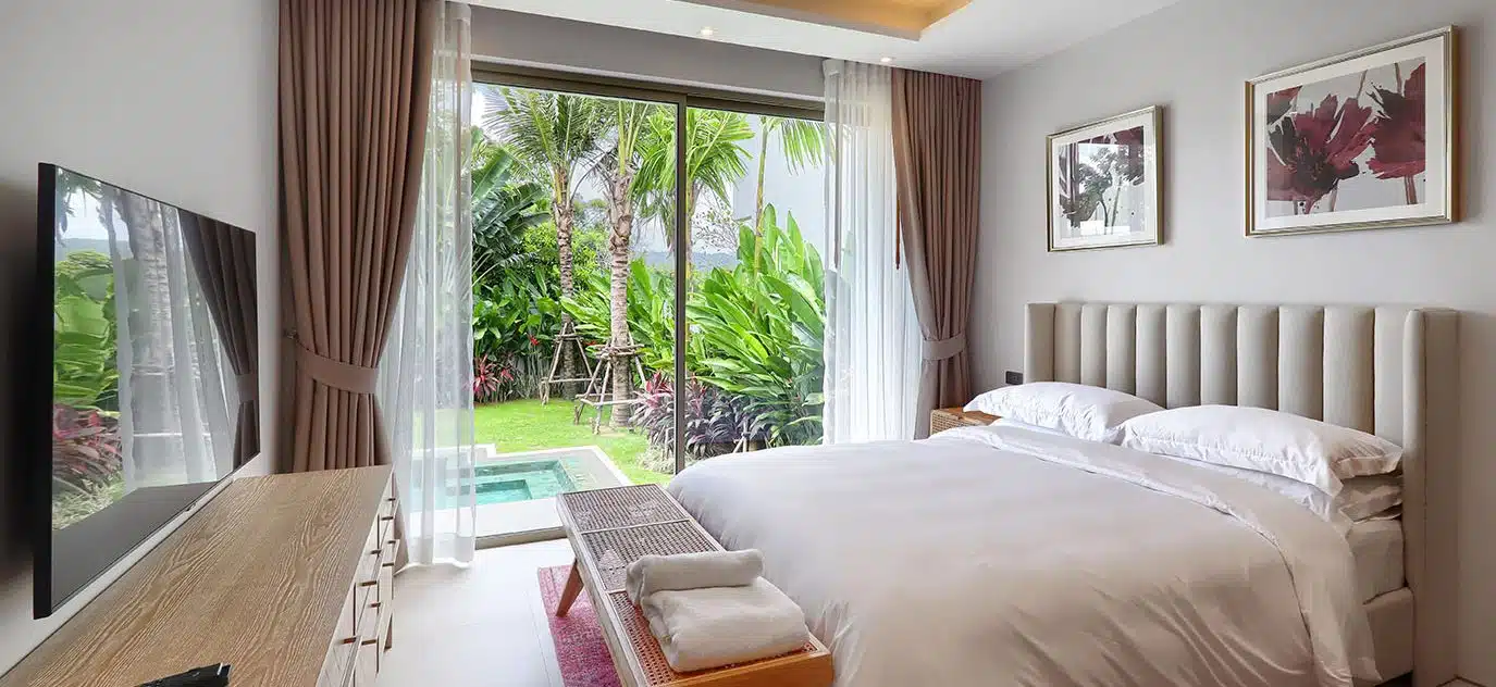 Balinese lakeside pool villa II - Real Estate Agency, Phuket