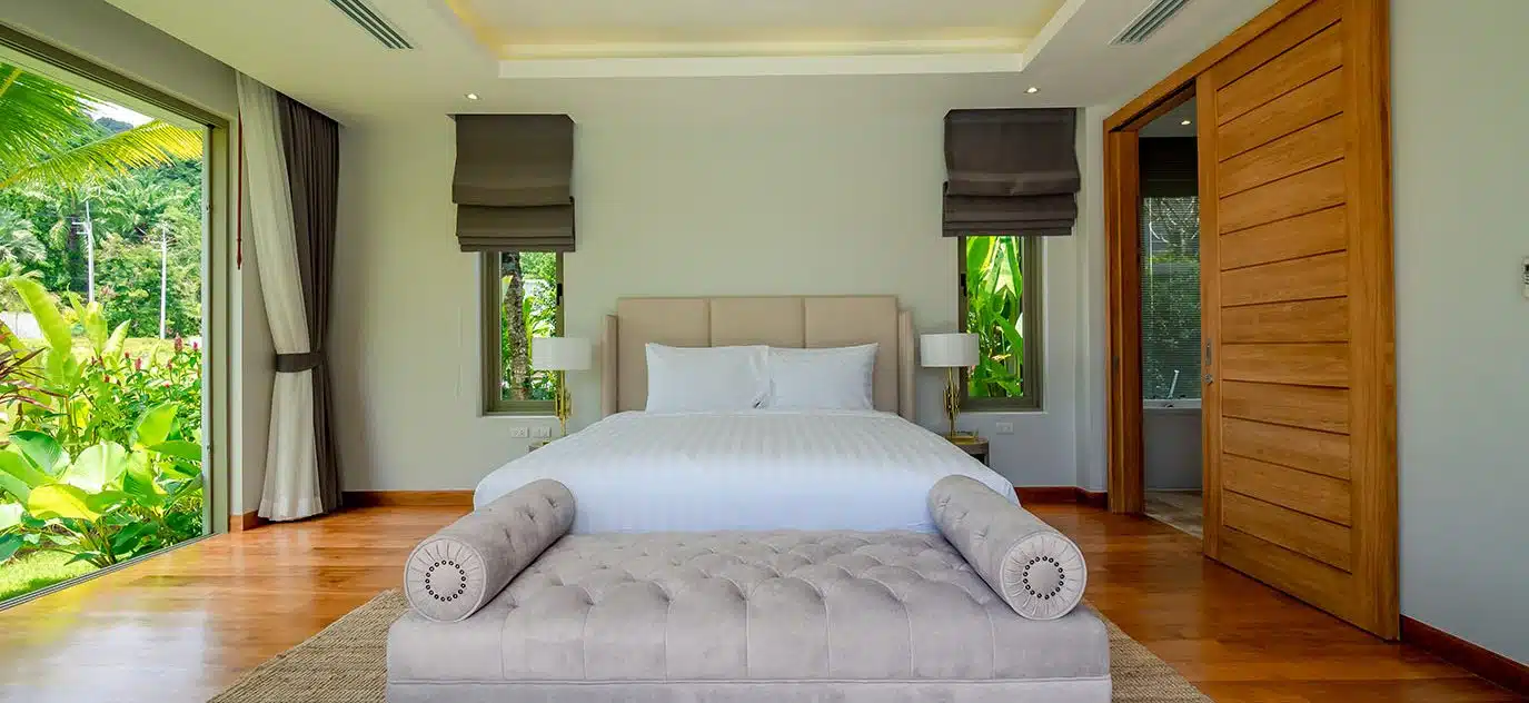 Balinese lakeside pool villa II - Real Estate Agency, Phuket